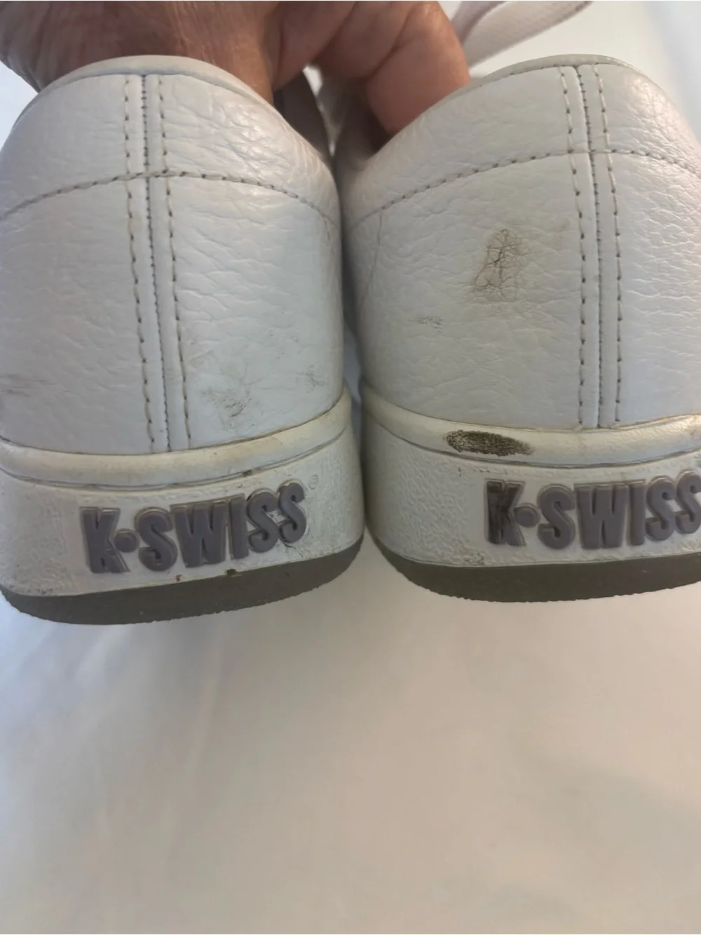 K Swiss women’s White Leather Casual Sneakers